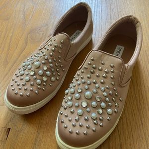 Steve Madden Womens Rose Gold Slide-on Sneakers